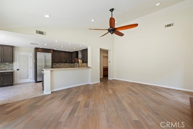 10854 Beltramo Circle, Riverside CA: https://media.crmls.org/medias/e38860ae-7a58-4e48-8fd8-3536723c7c02.jpg