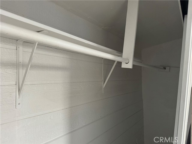 Detail Gallery Image 5 of 14 For 21895 Biloxi Rd, Apple Valley,  CA 92307 - 3 Beds | 1 Baths