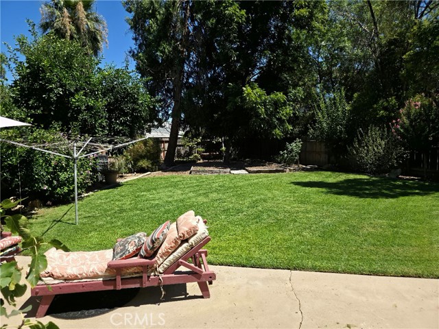Detail Gallery Image 2 of 9 For 1605 Scott Pl, Clovis,  CA 93611 - 4 Beds | 2 Baths