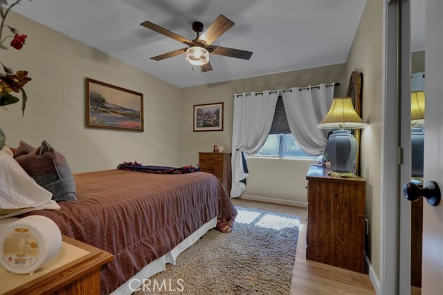 33230 Hollister, Lake Elsinore CA: https://media.crmls.org/medias/e388acf8-38df-4a25-92f7-fda3f1d25f38.jpg