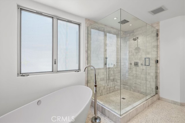 Detail Gallery Image 36 of 75 For 228 31st St, Manhattan Beach,  CA 90266 - 4 Beds | 3/2 Baths