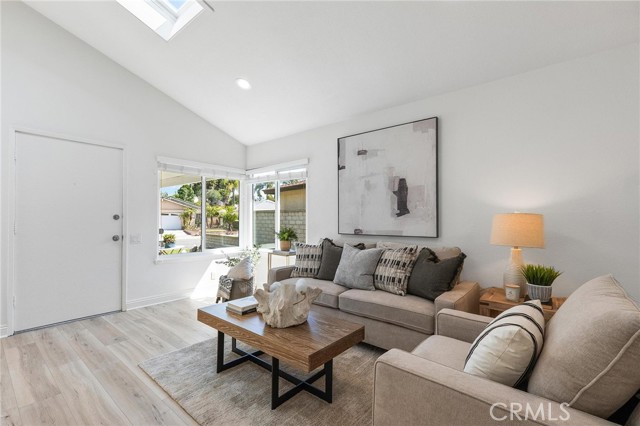 27242 Jardines, Mission Viejo CA: https://media.crmls.org/medias/e38af1d1-a580-4b52-a94f-94ed6ae069e1.jpg