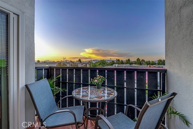 Detail Gallery Image 47 of 50 For 18645 Hatteras St #230,  Tarzana,  CA 91356 - 3 Beds | 2 Baths