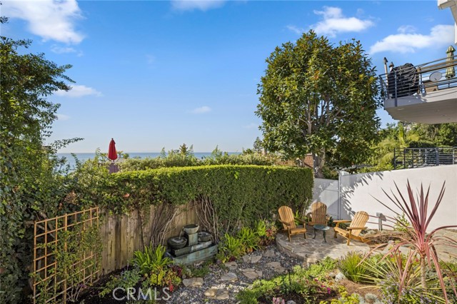 2915 Rounsevel, Laguna Beach CA: https://media.crmls.org/medias/e38c3b10-c0d3-43a0-8856-7eda892482f8.jpg