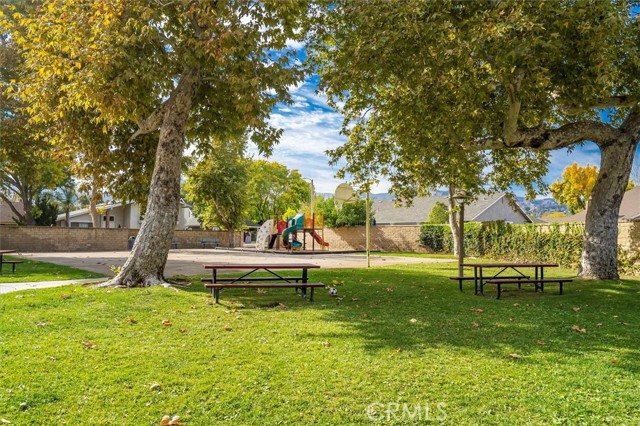 Detail Gallery Image 34 of 36 For 25492 via Dalia, Valencia,  CA 91355 - 5 Beds | 3 Baths