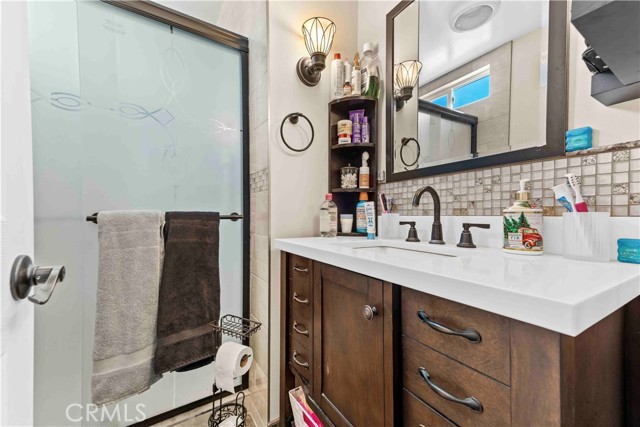 Image 9 of 15 For 4363 Deland  