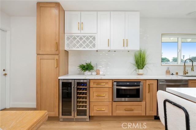 Detail Gallery Image 9 of 30 For 2076 N Diamond, Orange,  CA 92867 - 4 Beds | 2 Baths