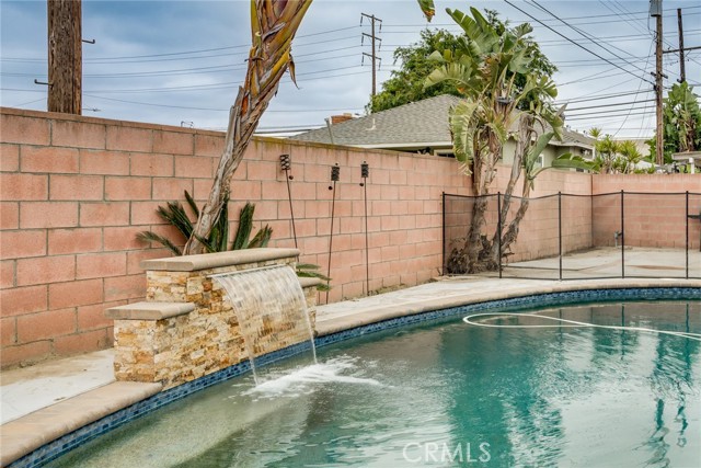 Detail Gallery Image 33 of 44 For 1206 E Haven Dr, Anaheim,  CA 92805 - 3 Beds | 2/1 Baths