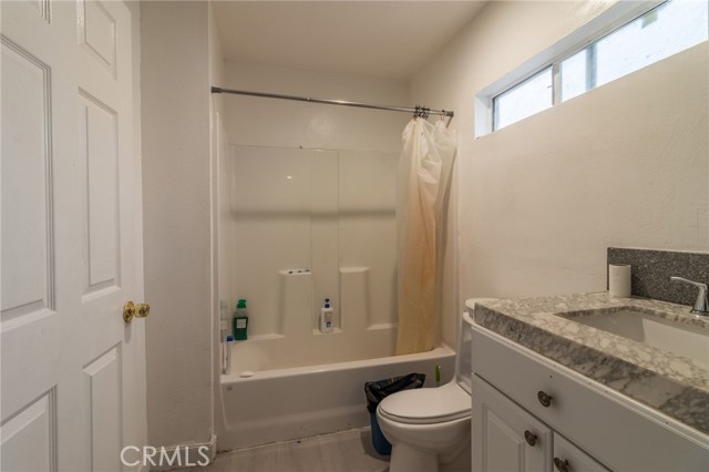 Detail Gallery Image 17 of 36 For 11814 Ramona Ave, Chino,  CA 91710 - 6 Beds | 6 Baths