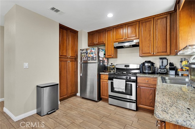 Detail Gallery Image 11 of 56 For 14396 Mojave Ln, Victorville,  CA 92394 - 4 Beds | 2 Baths