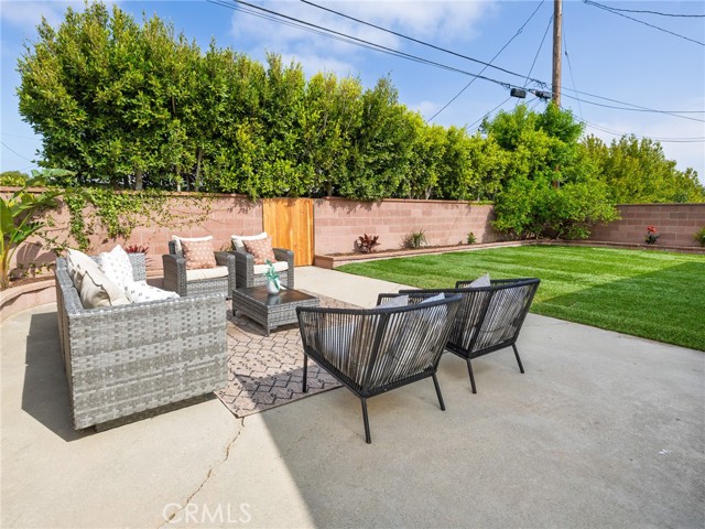 22105 Ellinwood Drive, Torrance CA: https://media.crmls.org/medias/e3914470-cd3c-4dd1-9673-d8b6fde186e7.jpg