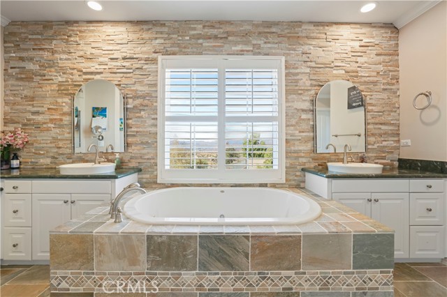 Image 35 of 63 For 26161 Quartz Mesa Lane