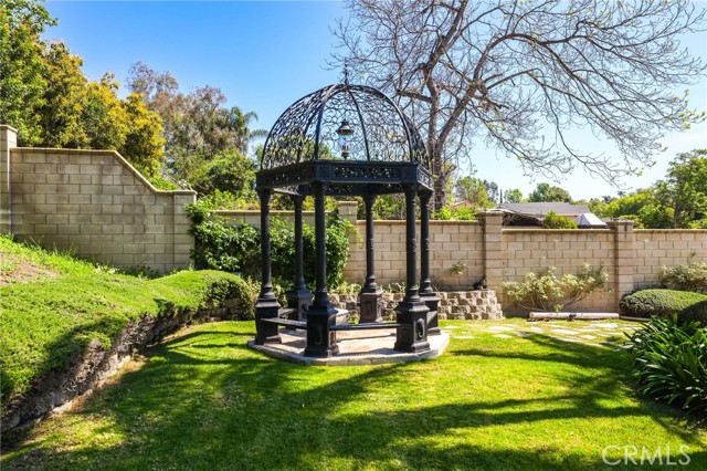 Detail Gallery Image 12 of 75 For 10372 Crawford Canyon Rd, Santa Ana,  CA 92705 - 5 Beds | 7/1 Baths