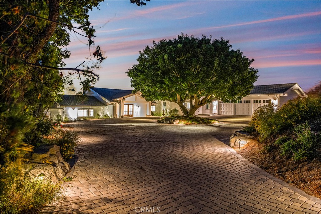 27 Buggy Whip Drive, Rolling Hills, CA 90274