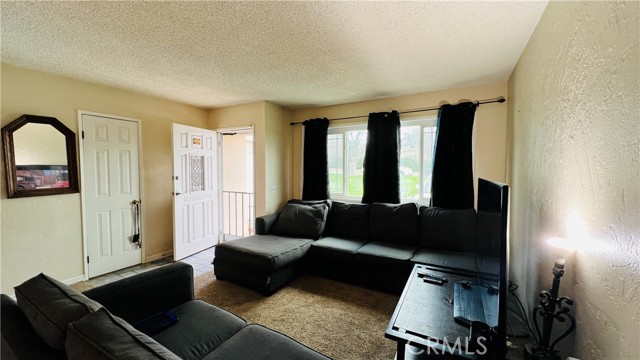 Detail Gallery Image 3 of 18 For 10029 Nancy Ave, Cherry Valley,  CA 92223 - 3 Beds | 1/1 Baths