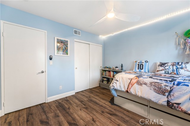 Detail Gallery Image 32 of 52 For 18146 Oxnard #48,  Tarzana,  CA 91356 - 3 Beds | 2/1 Baths