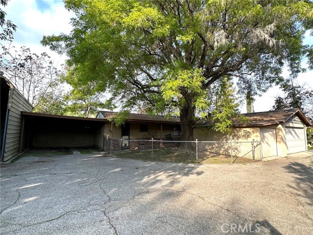 One Bedroom House with Fenced Front Yard