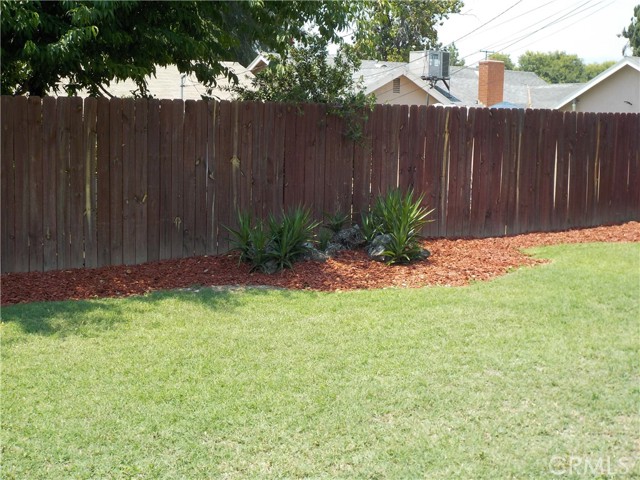 1676 Dumbarton Avenue, San Bernardino CA: https://media.crmls.org/medias/e3922c4e-458d-4364-8b8e-9ff9a1cc4f68.jpg
