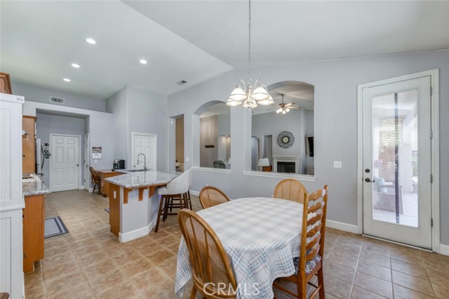 Detail Gallery Image 8 of 38 For 2925 Keats Ave, Clovis,  CA 93611 - 3 Beds | 2 Baths
