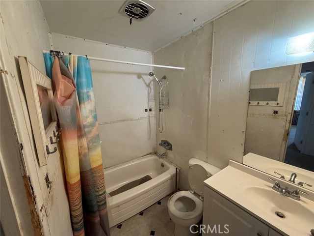 2073 Sandalwood Drive, Santa Maria CA: https://media.crmls.org/medias/e3931325-f6f5-431e-882e-6a984f2efaee.jpg