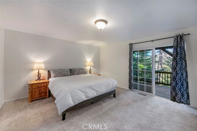 Detail Gallery Image 12 of 42 For 24622 Bernard, Crestline,  CA 92325 - 4 Beds | 3/1 Baths