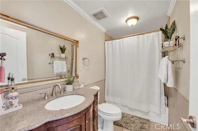 Detail Gallery Image 23 of 45 For 417 N Lamer St, Burbank,  CA 91506 - 5 Beds | 2 Baths