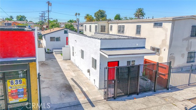 Detail Gallery Image 4 of 62 For 10115 Avalon Bld, Los Angeles,  CA 90003 - 3 Beds | 2 Baths