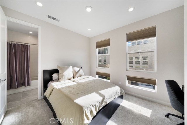 Detail Gallery Image 27 of 45 For 160 Tivoli, Lake Forest,  CA 92630 - 4 Beds | 4/1 Baths