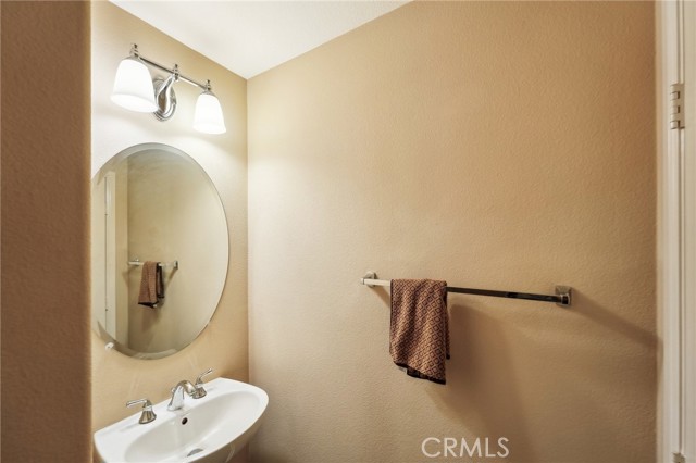 Detail Gallery Image 27 of 48 For 4437 Owens St #104,  Corona,  CA 92883 - 2 Beds | 2/1 Baths
