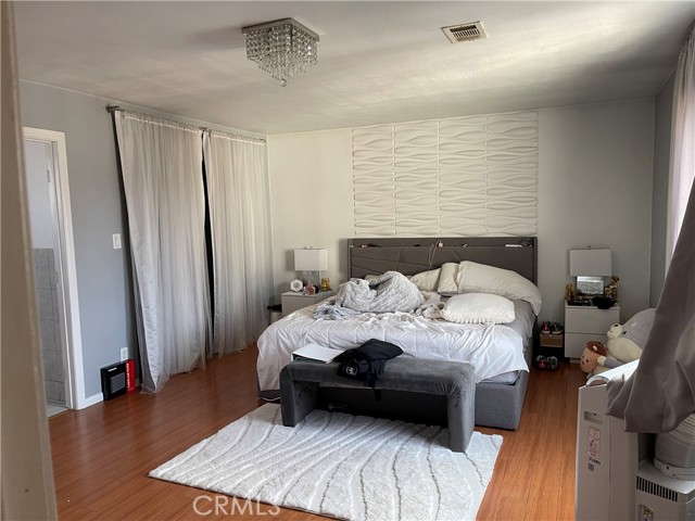 Detail Gallery Image 15 of 20 For 1416 Orange, Long Beach,  CA 90813 - 6 Beds | 4 Baths