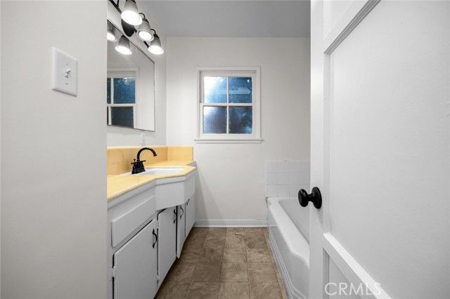 Detail Gallery Image 18 of 46 For 4715 Briercrest, Lakewood,  CA 90713 - 3 Beds | 2 Baths