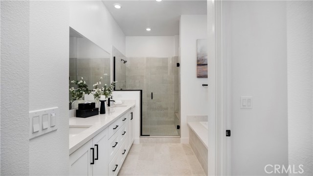 Detail Gallery Image 19 of 70 For 138 Yugen, Irvine,  CA 92618 - 4 Beds | 3/1 Baths