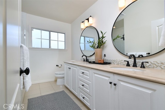12614 Morrison Street, Valley Village CA: https://media.crmls.org/medias/e397df65-b768-4a14-9bf4-252bbbfd1a2d.jpg