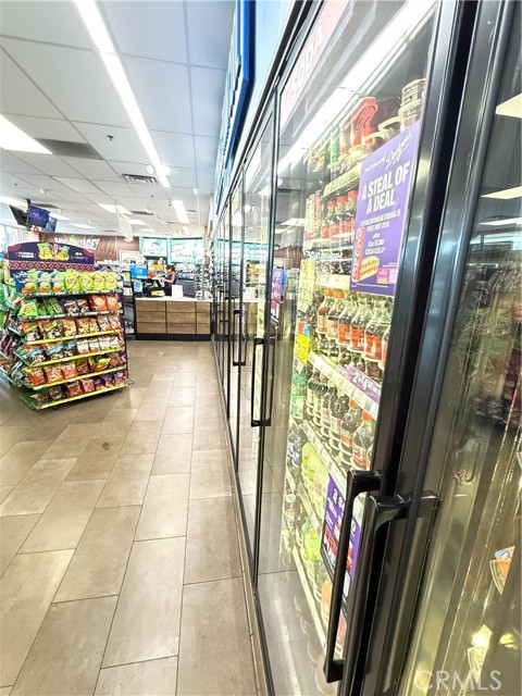 1702 Highway 46, Wasco CA: https://media.crmls.org/medias/e398165f-73af-4ed8-8244-938aaa92ba2f.jpg