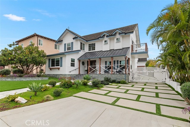 Detail Gallery Image 2 of 29 For 26882 Calle Real, Dana Point,  CA 92624 - 4 Beds | 3/1 Baths