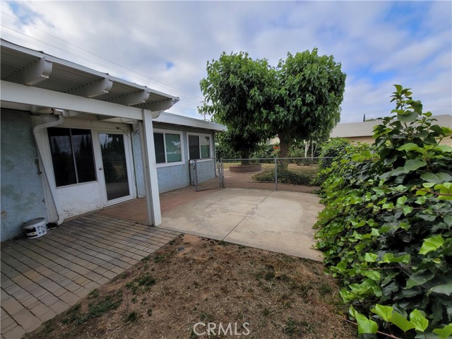 13564 4th Street, Yucaipa CA: https://media.crmls.org/medias/e398be68-d510-4edc-9045-c0775cb4a47c.jpg