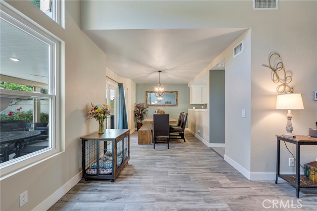 Detail Gallery Image 9 of 37 For 6060 East Summit Court, Anaheim Hills,  CA 92807 - 3 Beds | 2/1 Baths