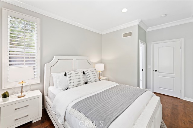 Detail Gallery Image 29 of 60 For 54 Valley Terrace, Irvine,  CA 92603 - 5 Beds | 4/1 Baths