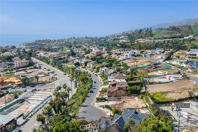 Detail Gallery Image 8 of 23 For 16625 Marquez Ter, Pacific Palisades,  CA 90272 - – Beds | – Baths