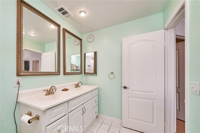 Detail Gallery Image 26 of 39 For 1527 W 146th St #4,  Gardena,  CA 90247 - 3 Beds | 2/1 Baths