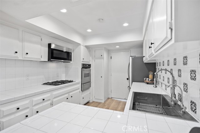 30788 Calle Chueca, San Juan Capistrano CA: https://media.crmls.org/medias/e39b3b0d-654e-4b01-9533-9aa9fc7c1433.jpg