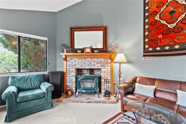 1555 Cordova Drive, San Luis Obispo CA: https://media.crmls.org/medias/e39c1c06-567d-4539-b071-7613865840dd.jpg