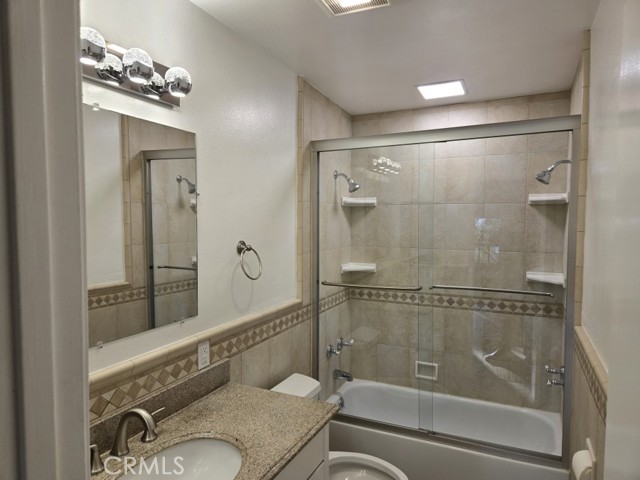 Detail Gallery Image 12 of 15 For 9534 via Ricardo, Burbank,  CA 91504 - 2 Beds | 3 Baths