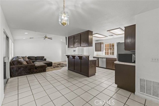 Detail Gallery Image 26 of 53 For 57088 Millstone Dr, Yucca Valley,  CA 92284 - 5 Beds | 3 Baths