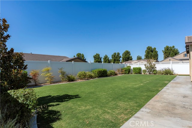14419 Barbon Beck Avenue, Bakersfield CA: https://media.crmls.org/medias/e39ccd81-14dd-4666-b533-62fe40b61e34.jpg