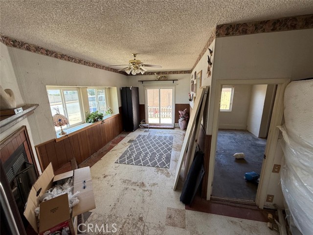 2073 Sandalwood Drive, Santa Maria CA: https://media.crmls.org/medias/e39ce329-8eb1-4c1d-933e-1ecf2db729ab.jpg