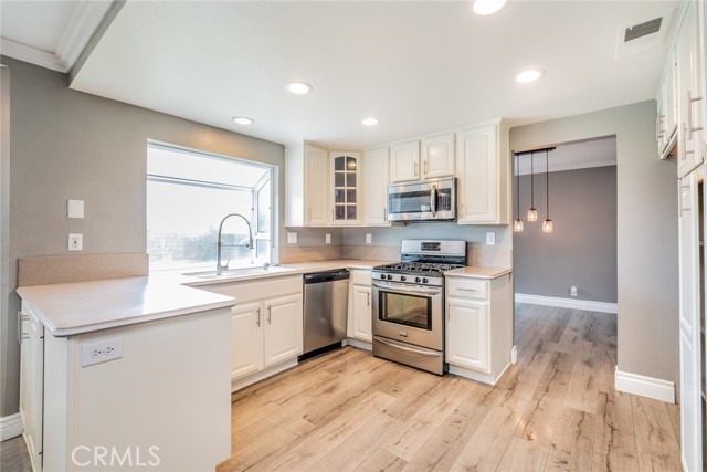 Detail Gallery Image 11 of 44 For 9805 Liberty, Rancho Cucamonga,  CA 91737 - 4 Beds | 2/1 Baths