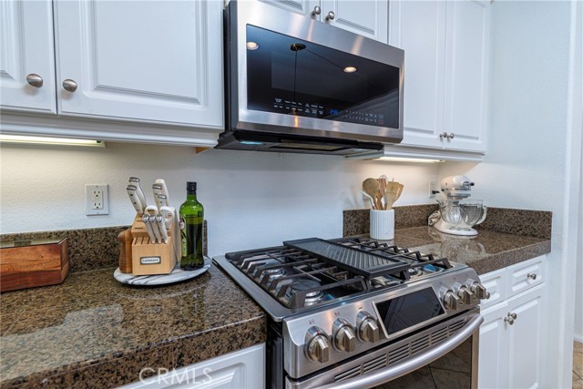 Detail Gallery Image 17 of 35 For 1001 Hisse, San Jacinto,  CA 92583 - 5 Beds | 3 Baths