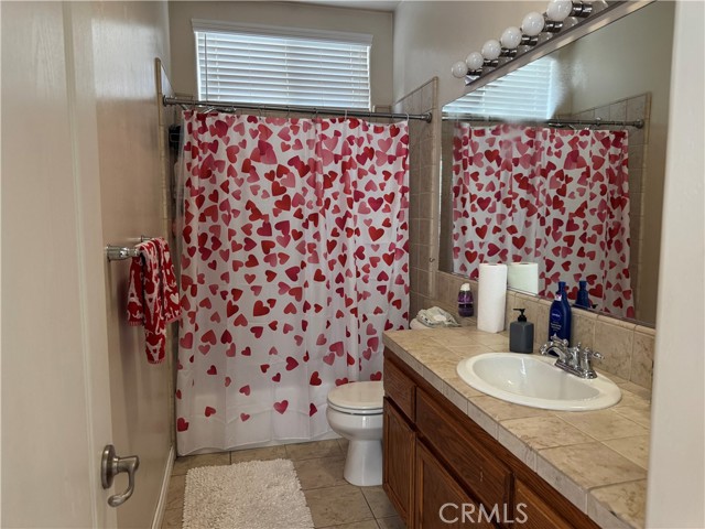 Detail Gallery Image 20 of 38 For 6719 Stafford Falls Dr, Bakersfield,  CA 93312 - 3 Beds | 2/1 Baths
