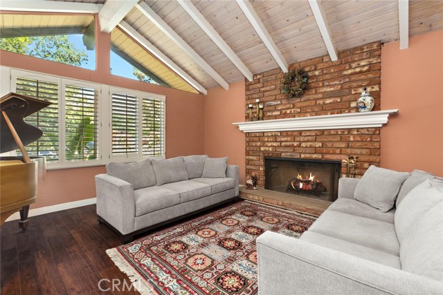 Detail Gallery Image 3 of 30 For 3616 Mesa Lila Ln, Glendale,  CA 91208 - 5 Beds | 3/1 Baths